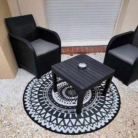 Room/jacuzzi * Тулуза